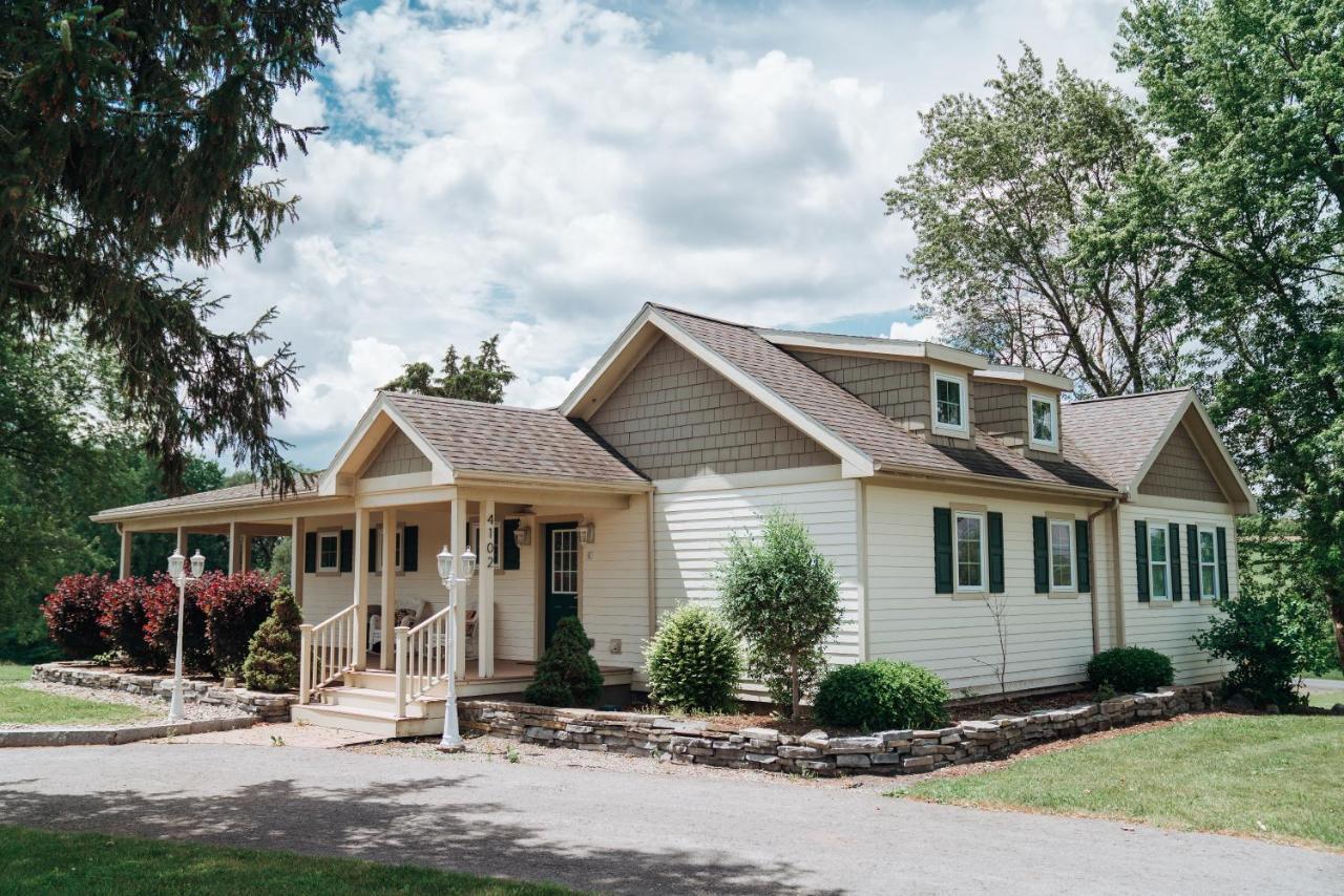 Skaneateles Suites Exterior photo