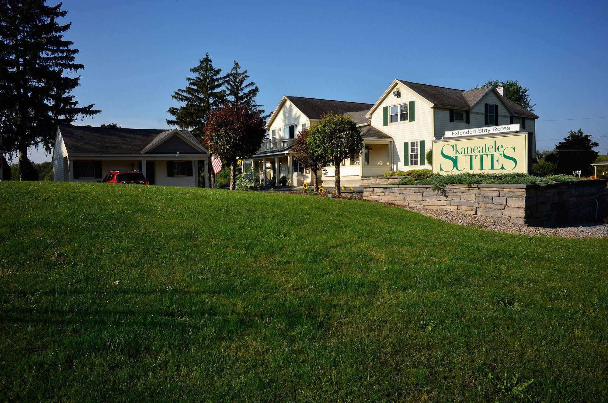 Skaneateles Suites Exterior photo