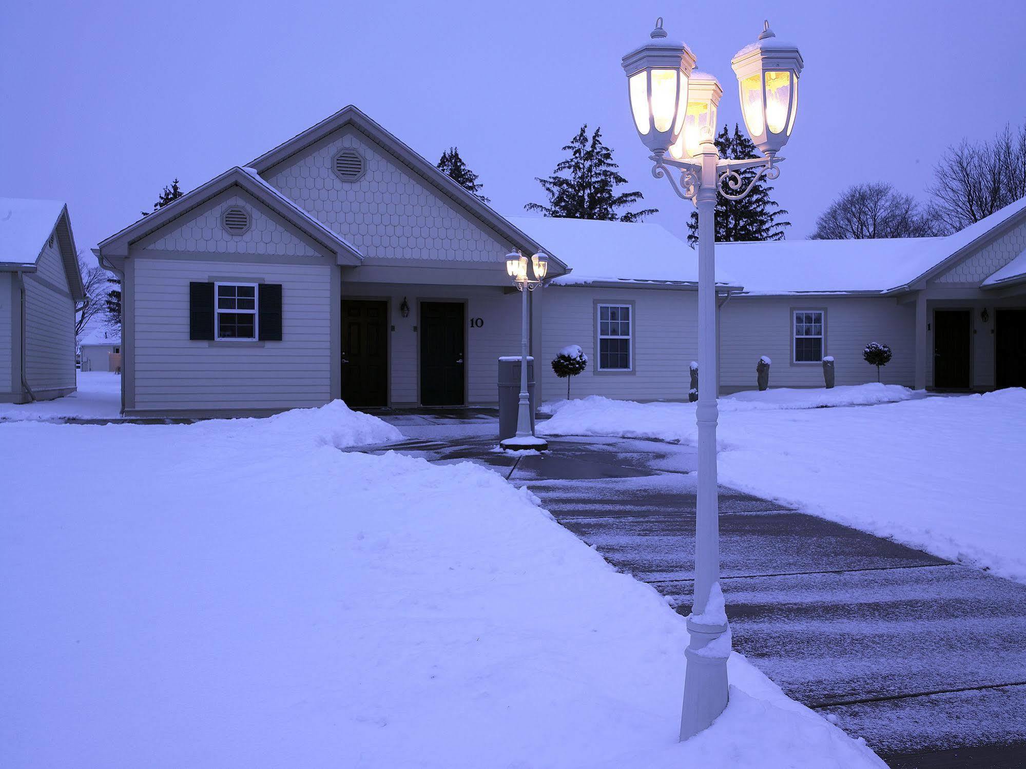 Skaneateles Suites Exterior photo